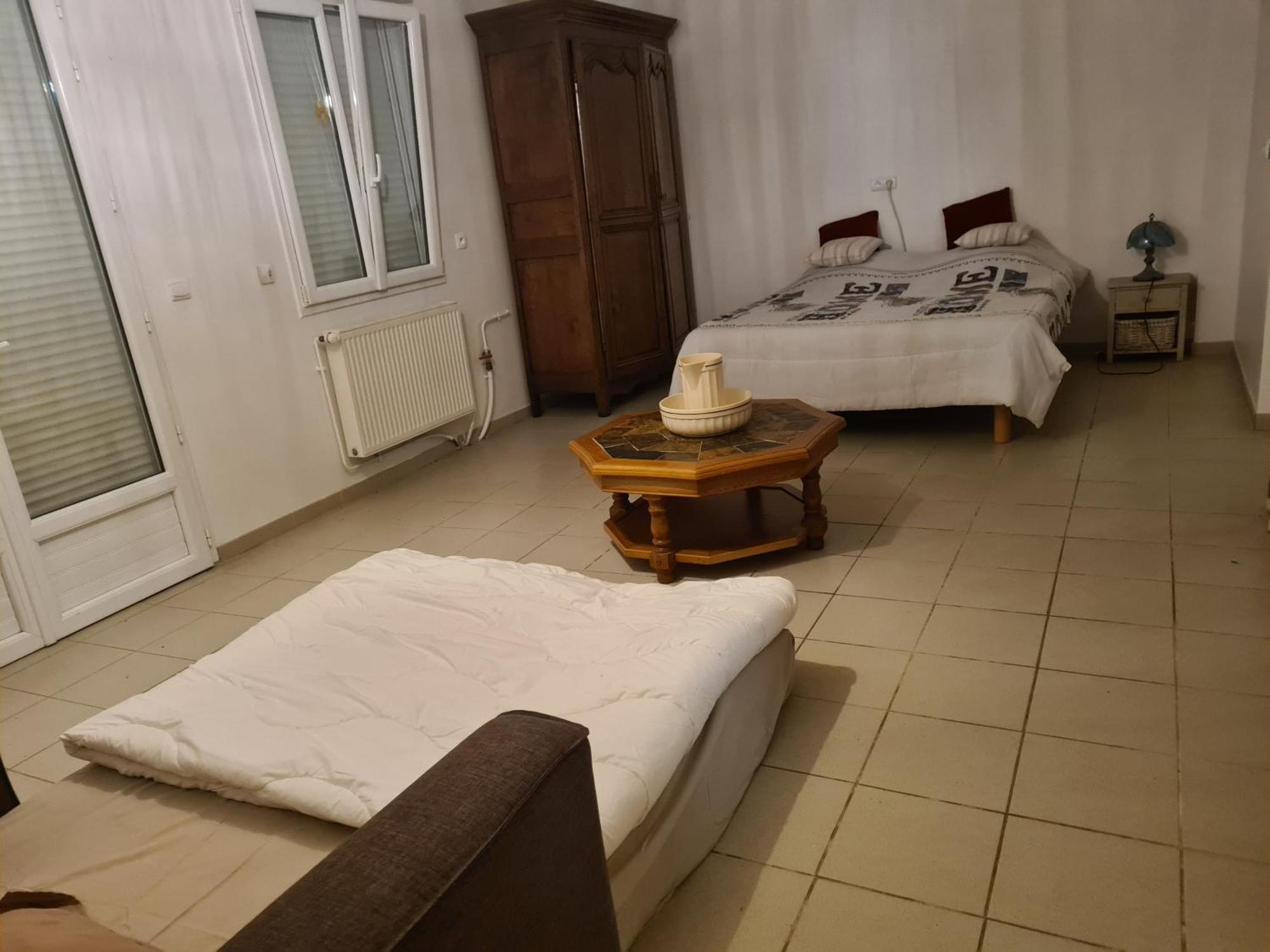 Chez Jaja Et Phiphi Apartment Bourg-et-Comin Bagian luar foto